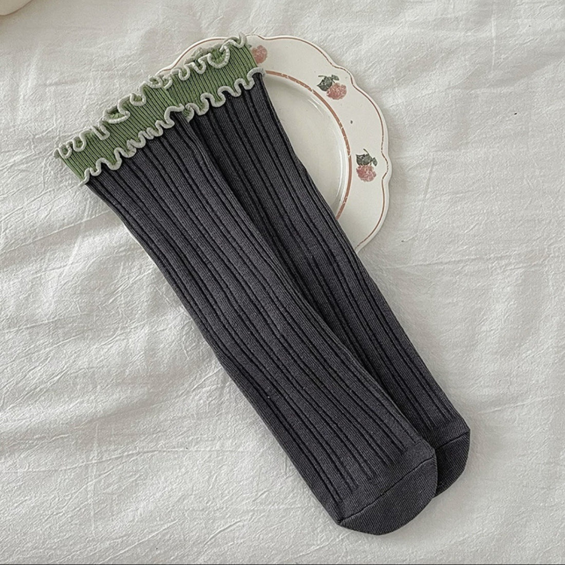 Rufia contrast wave trim long socks stretched out on white background