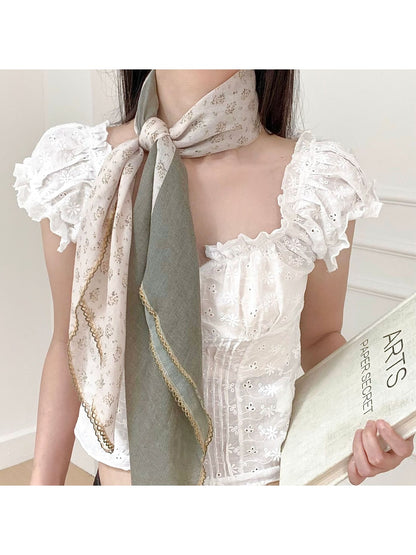 Scarvii - Floral Print Contrast Trim Diamond-shaped Scarf