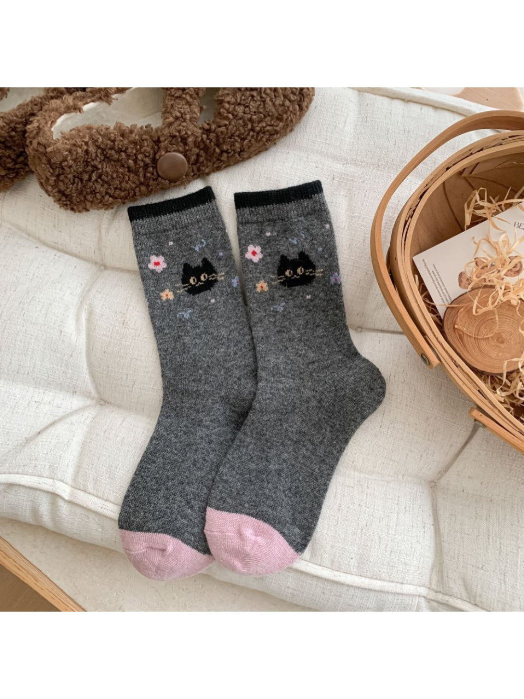 Rufia - Cat and Floral Knit Crew Socks