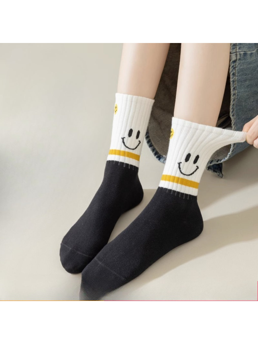 Rufia - Playful Smiley Face Everyday Crew Socks product image 3