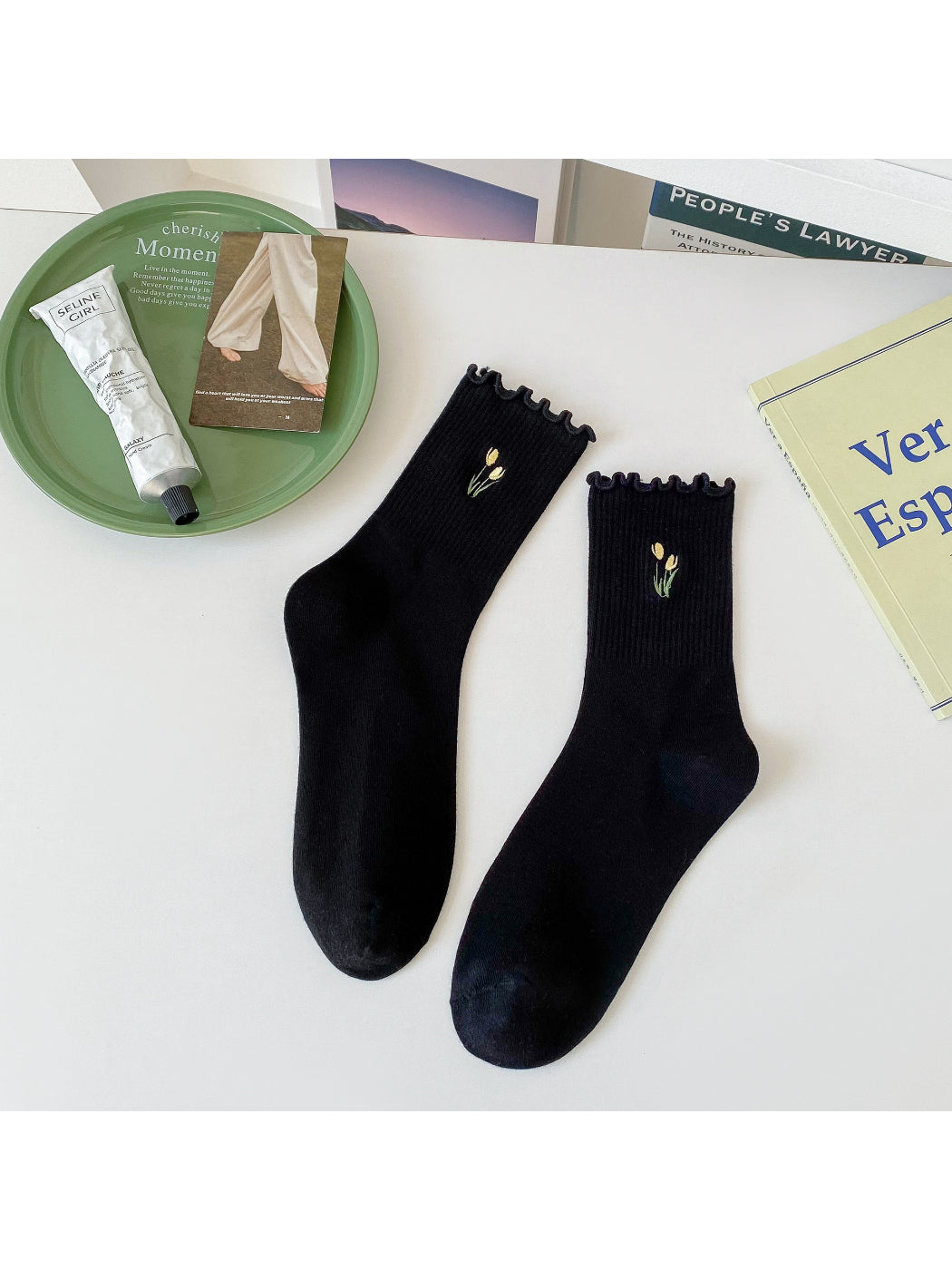 Rufia - Tulip Embroidered Lettuce-Edge Crew Socks product image 4