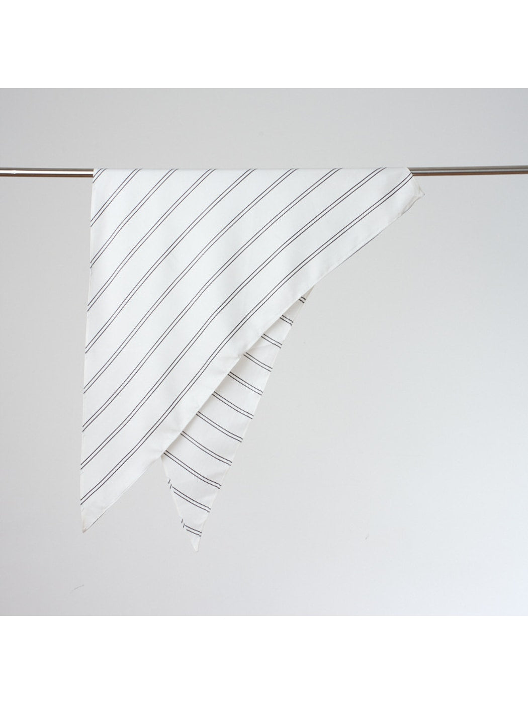 Scarvii - Minimalist Printed Linear Triangle Bandana