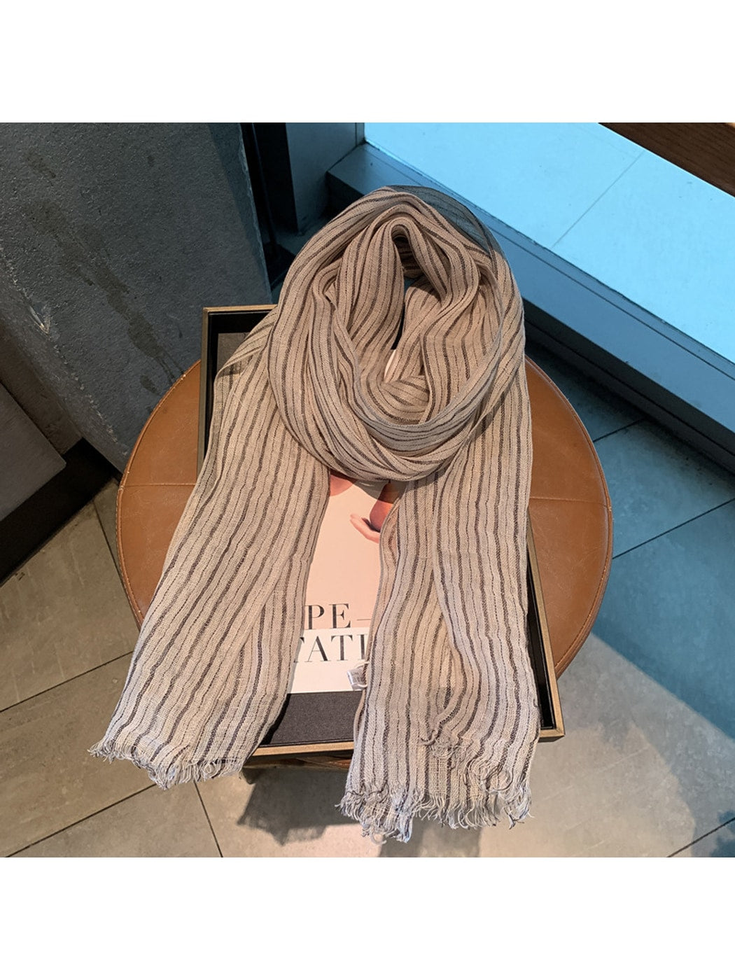 Scarvii - Vintage Vertical Line Pattern Scarf