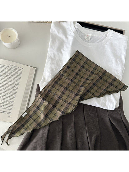 Scarvii - Plaid Pattern Triangle Scarf