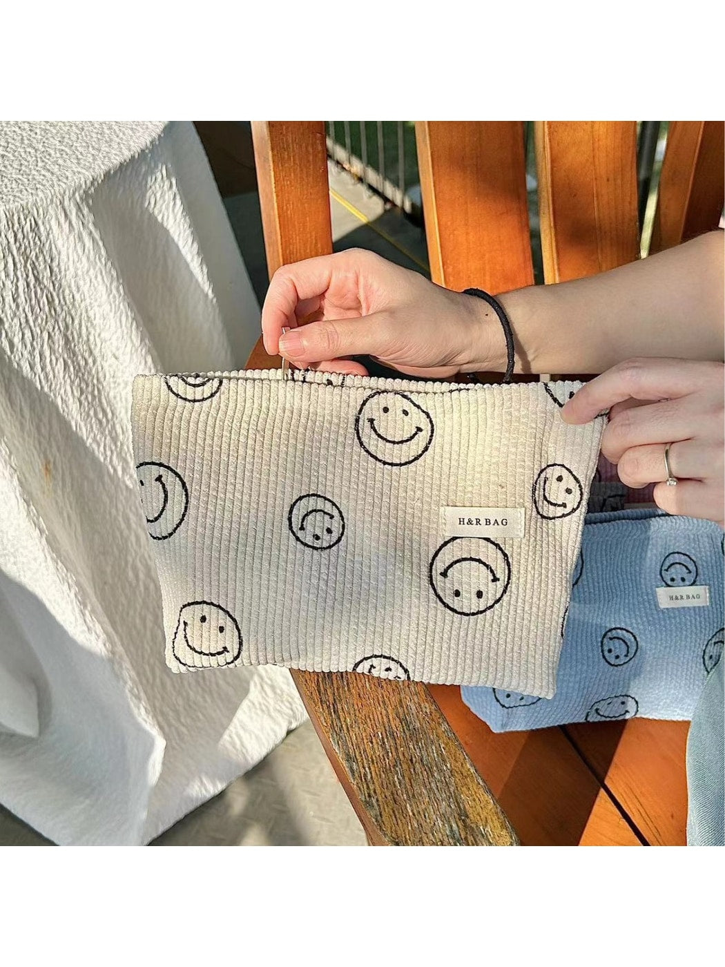 Cosbai - Smile Print Handheld Travel Cosmetic Bag