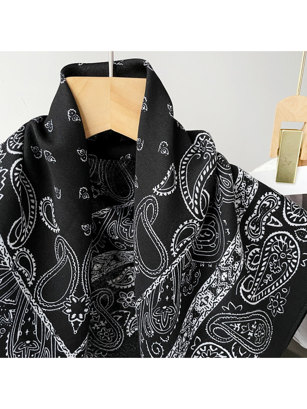 Scarvii - Paisley Print Square Scarf