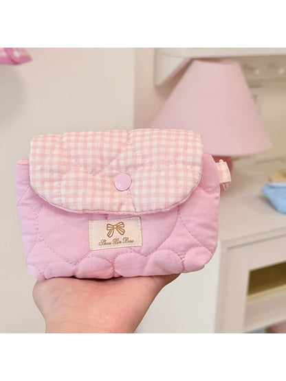 Cosbai - Floral Quilted Envelope Shape Pouch Bag