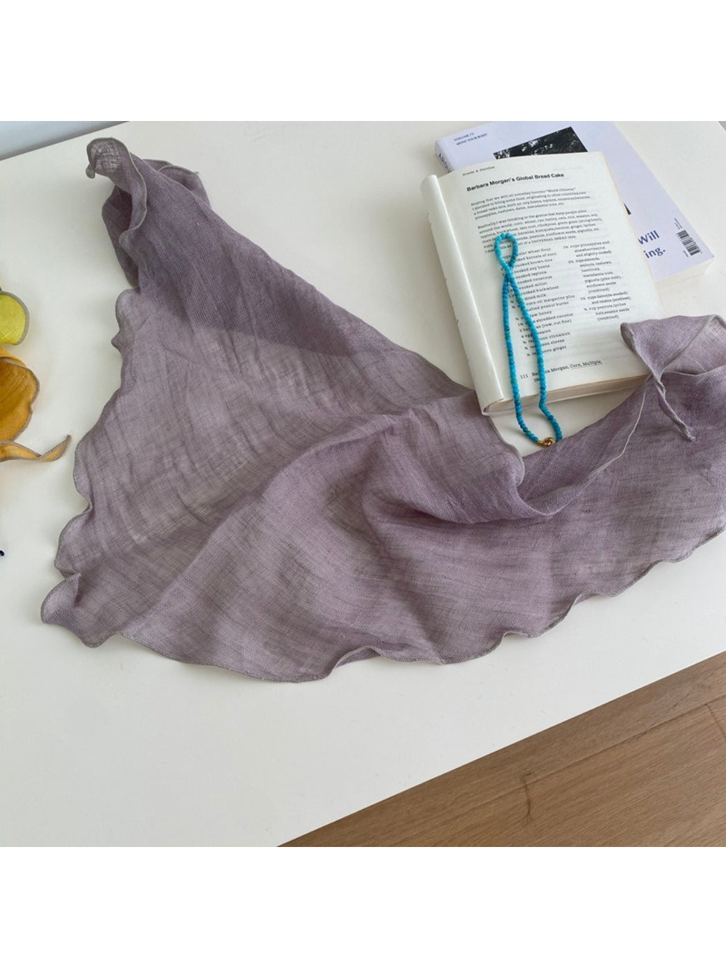 Scarvii Lightweight Solid Colour Triangle Scarf