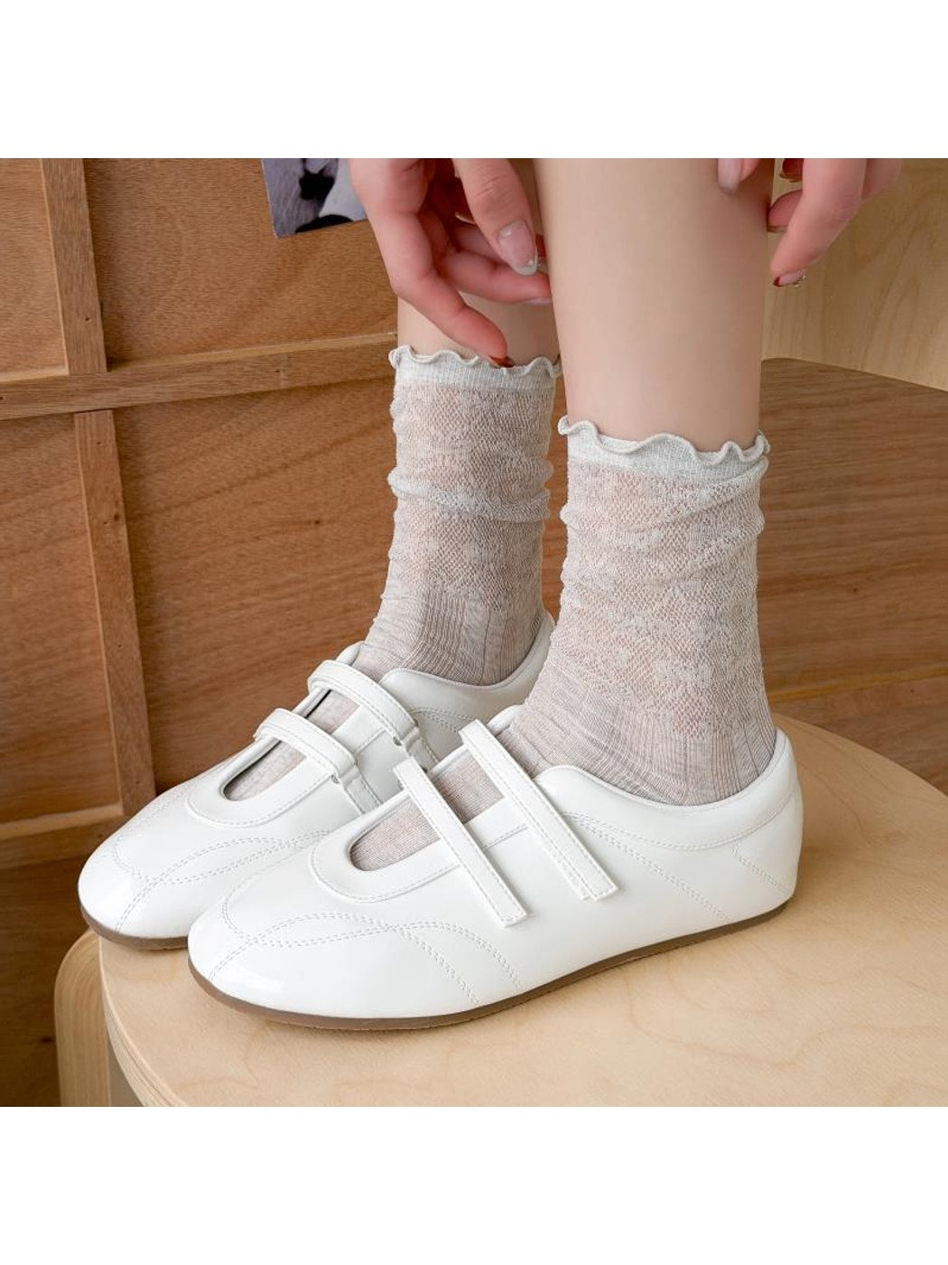 Rufia - Ruffle Trim Ribbed Solid Color Crew Socks