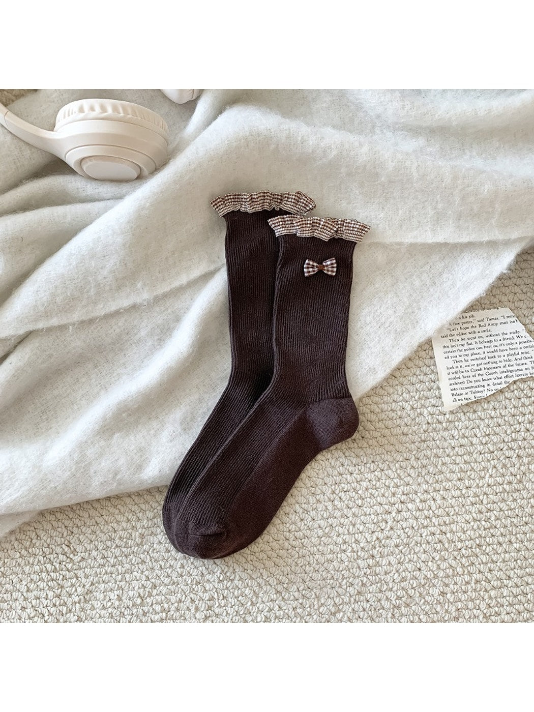 Rufia - Solid Color Bow Detail Casual Crew Socks