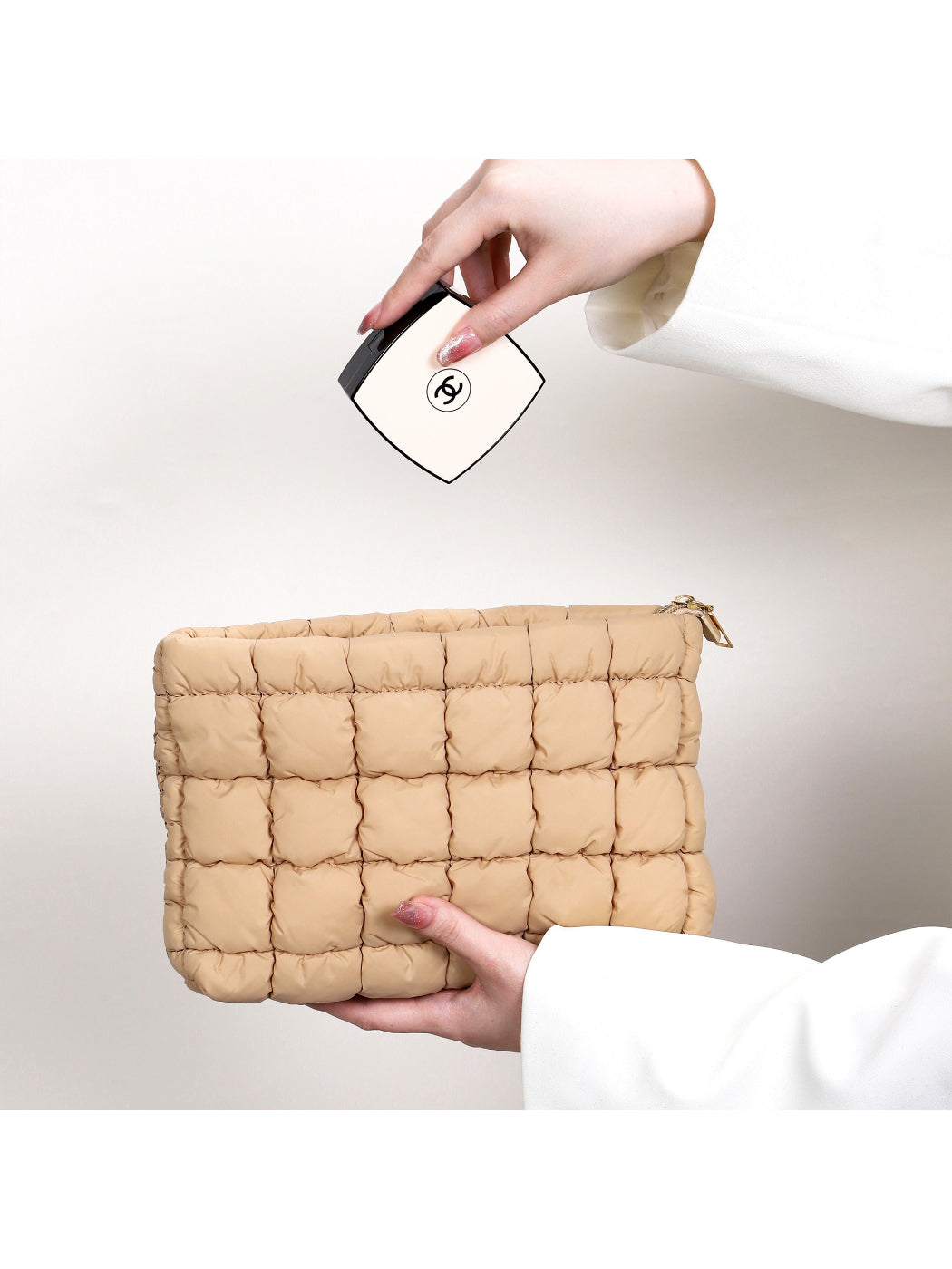 Cosbai - Quilted Puffer Makeup Pouch detail view 4