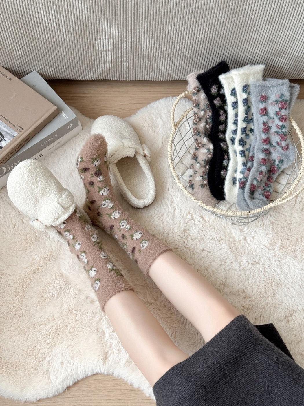 Rufia - Soft Floral Texture Crew Socks