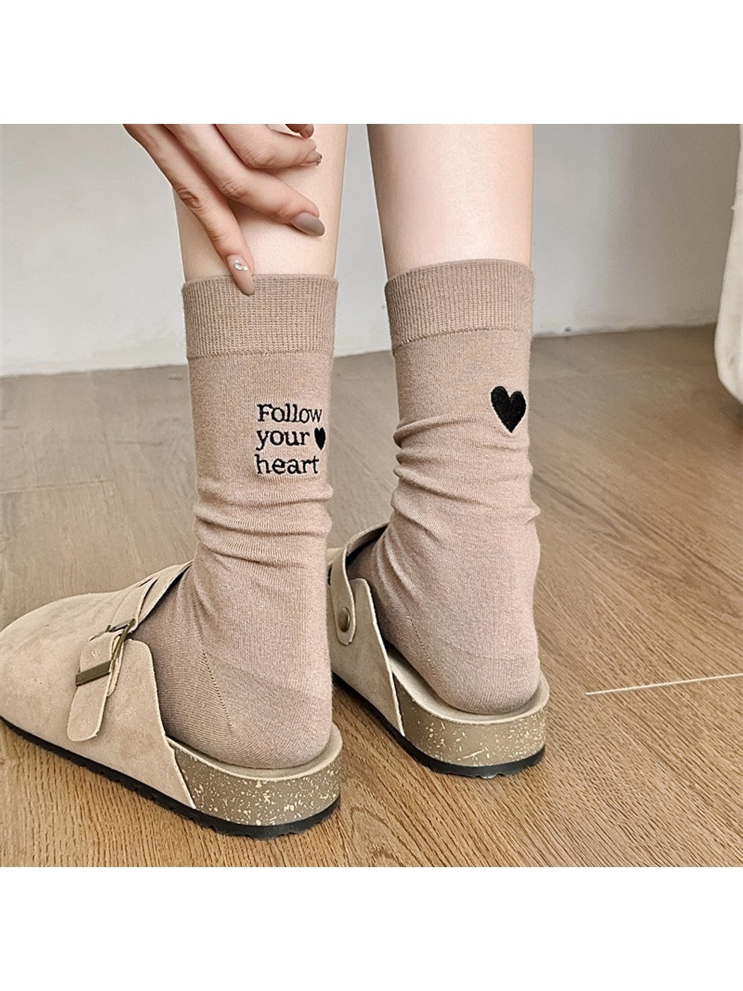 Rufia - Embroidered Heart Letter Socks