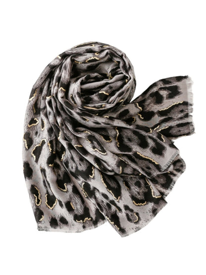Scarvii - Classic Winter Scarf with Leopard Print