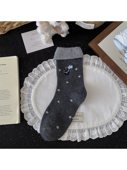 Rufia - Cute Cat Embroidered Crew Socks