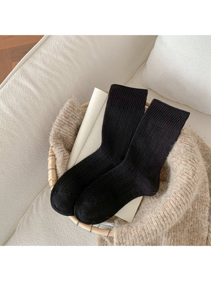 Rufia - Solid Ribbed Everyday Crew Socks