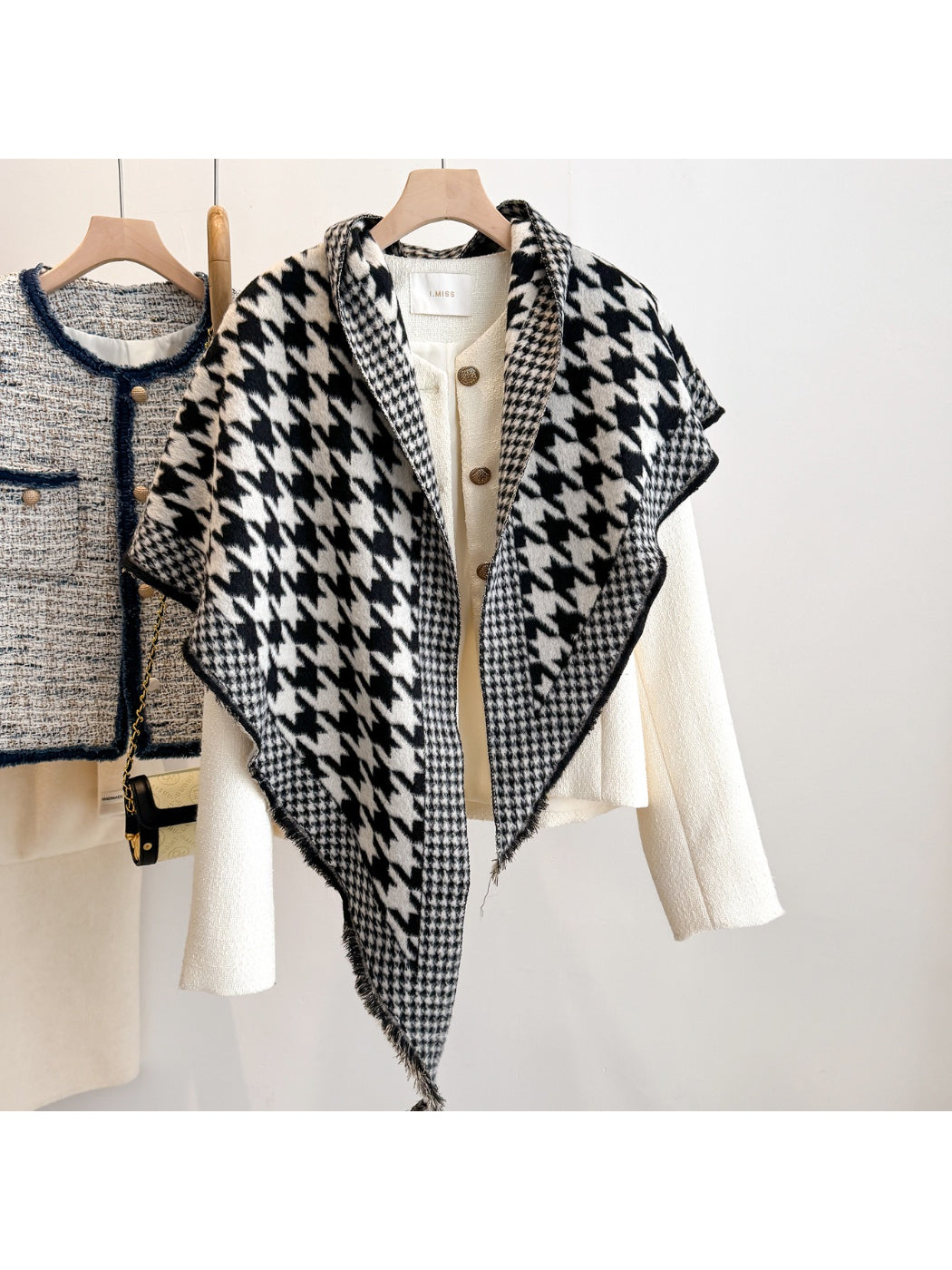 Scarvii - Houndstooth Wrap Scarf