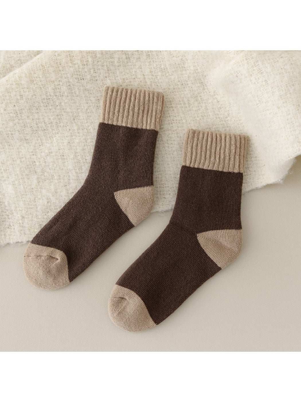 Rufia - Soft Creamy Tone Everyday Crew Socks