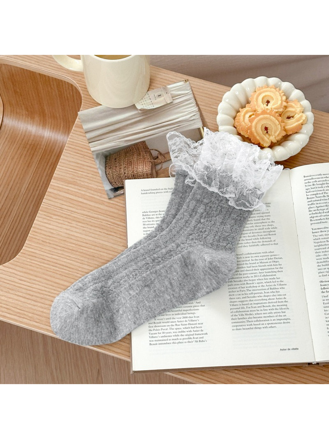 Rufia - Lace Ruffle Mesh Ankle Socks product image 4