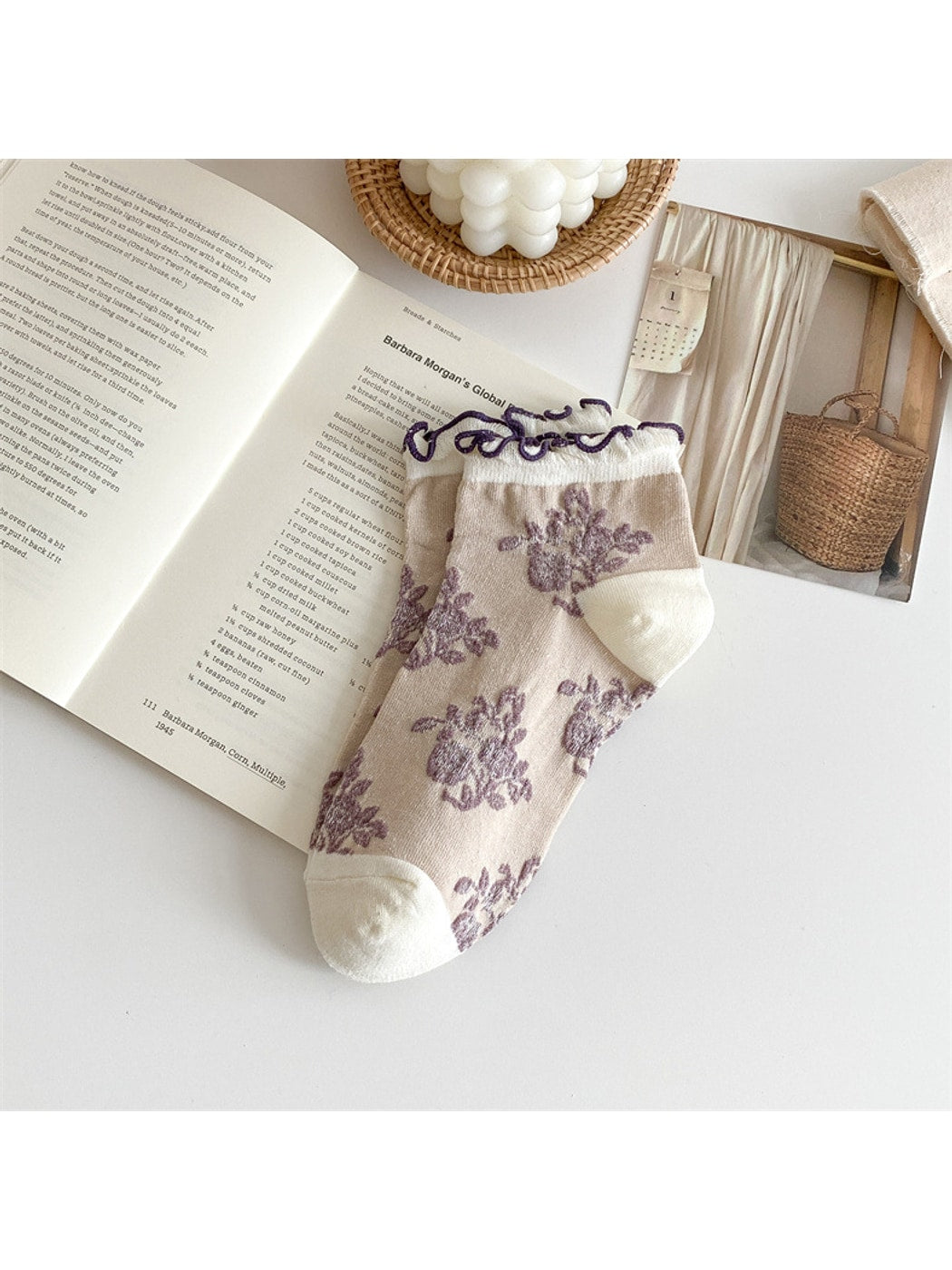 Rufia - Muted Floral Ruffle Trim Ankle Socks