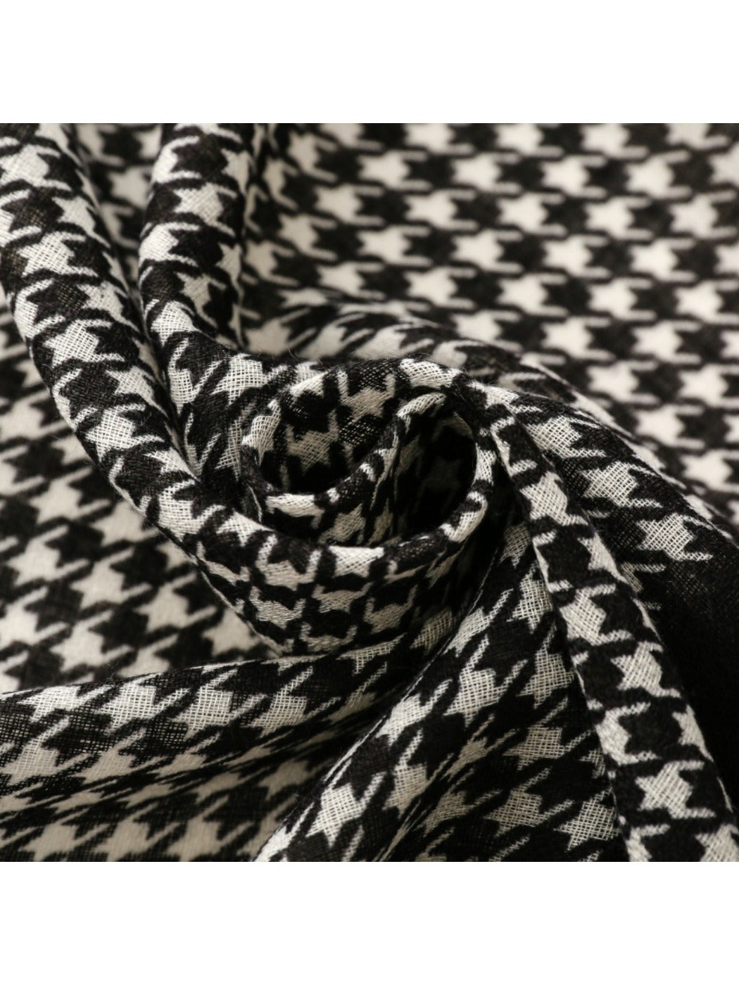 Scarvii - Long Travel Scarf with Geometric Pattern