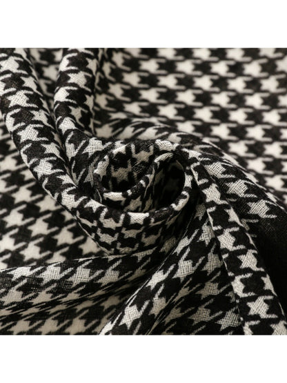 Scarvii - Long Travel Scarf with Geometric Pattern