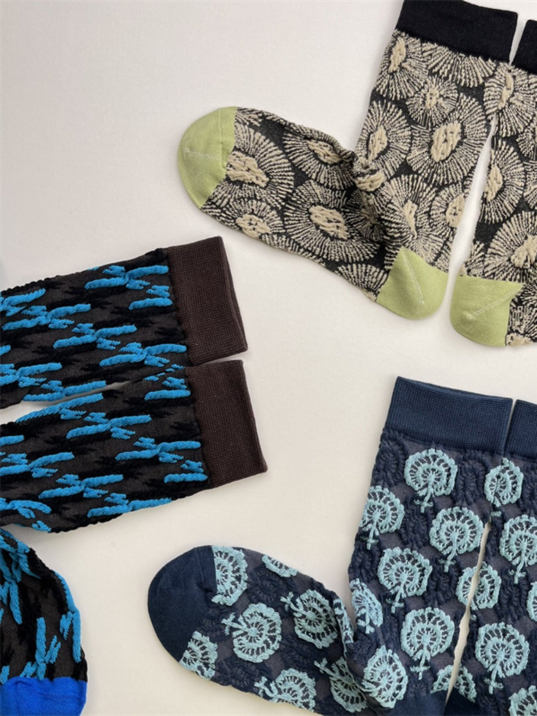 Rufia - Vintage Embroidered Mid-Calf Socks – Unique & Comfy