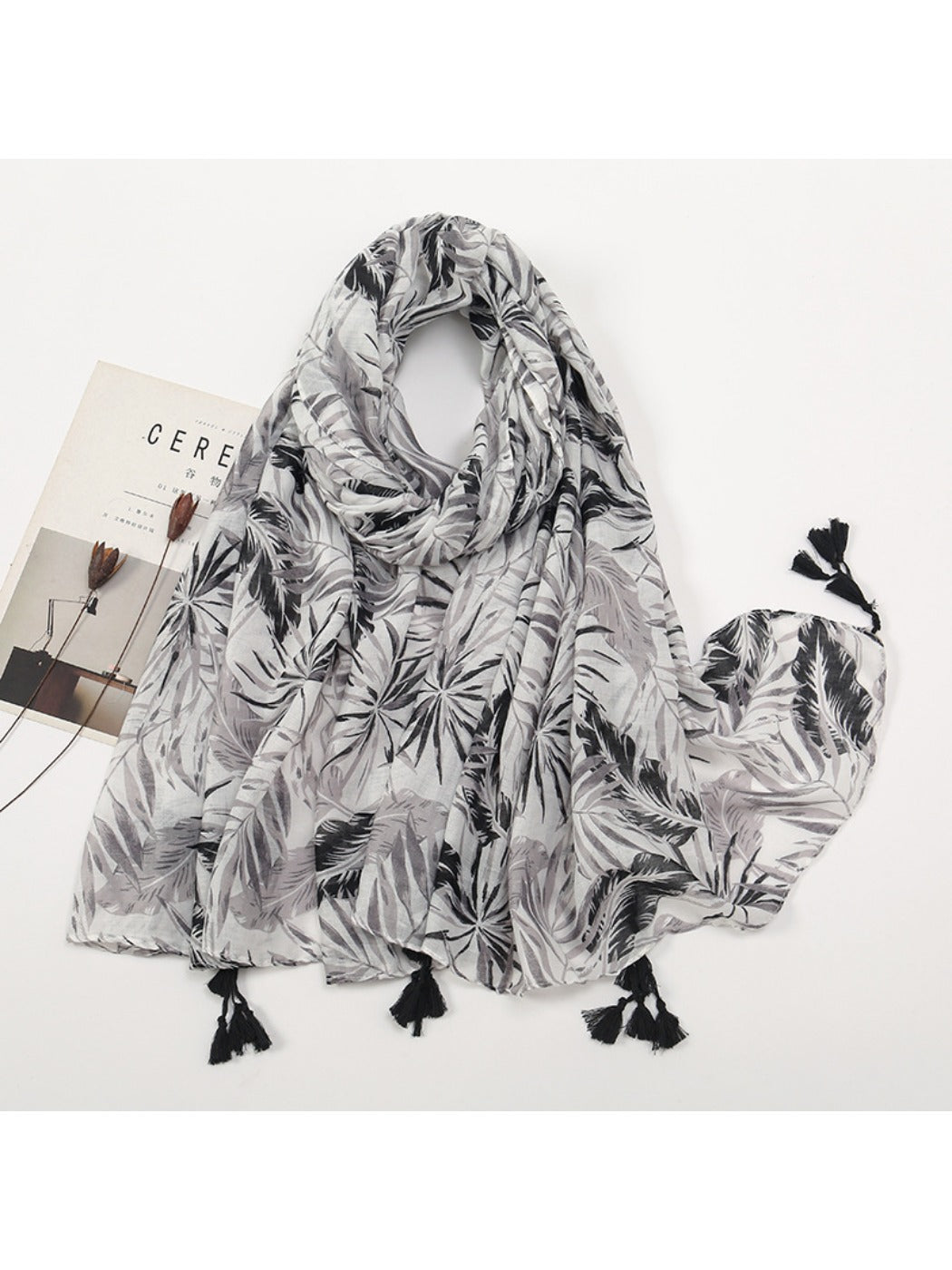 Scarvii - Color-Blocked Shawl Scarf with Tassels - Stylish & Versatile