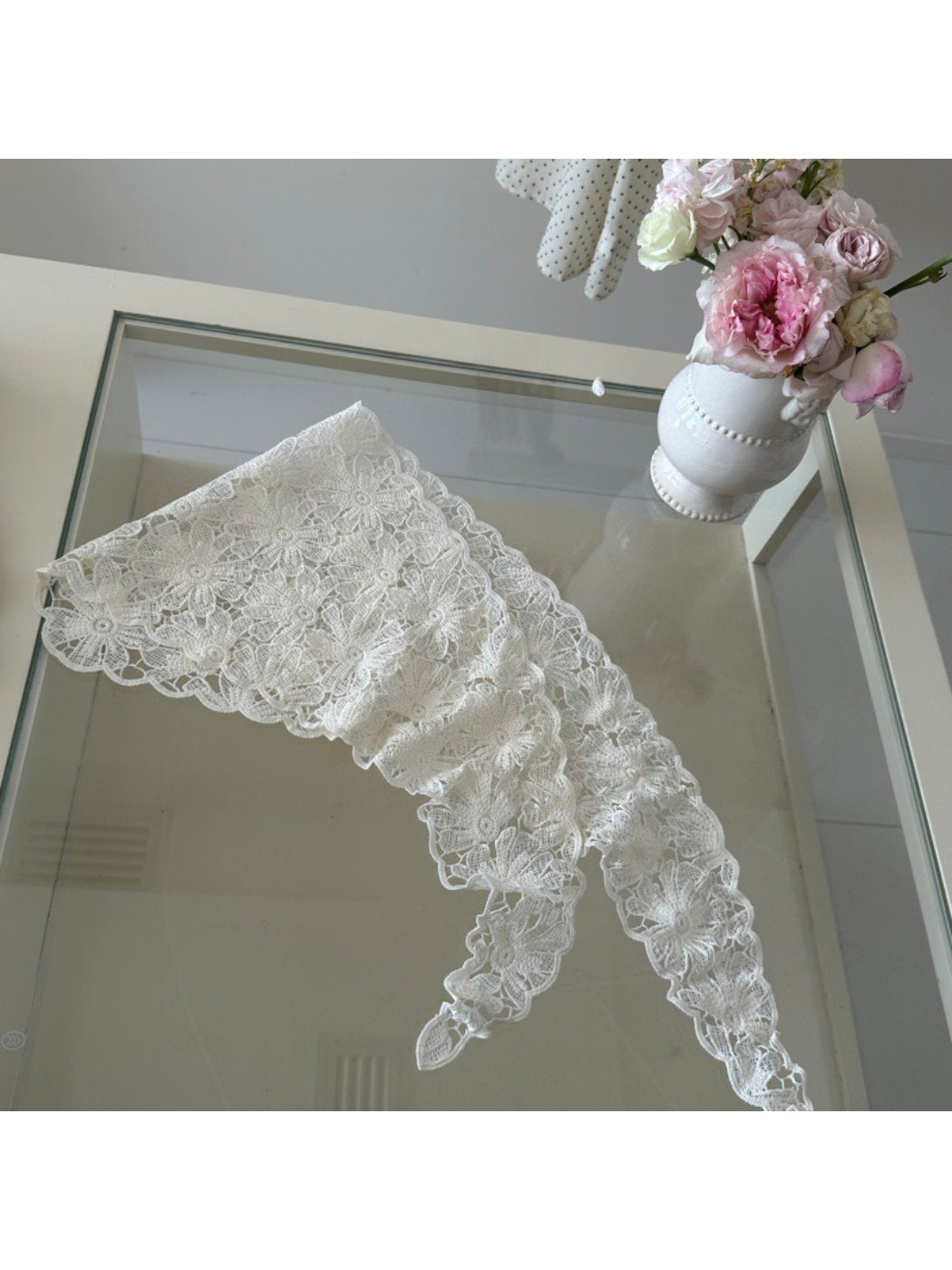 Model wearing cream vintage crochet headband bandana with casual outfit