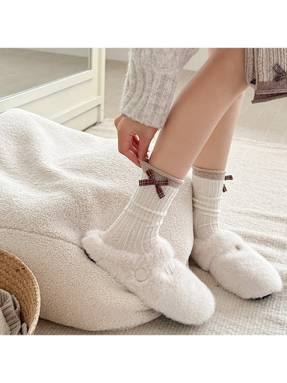 Rufia - Ribbed Knit Bow Accent Rolled Cuffs Crew Socks
