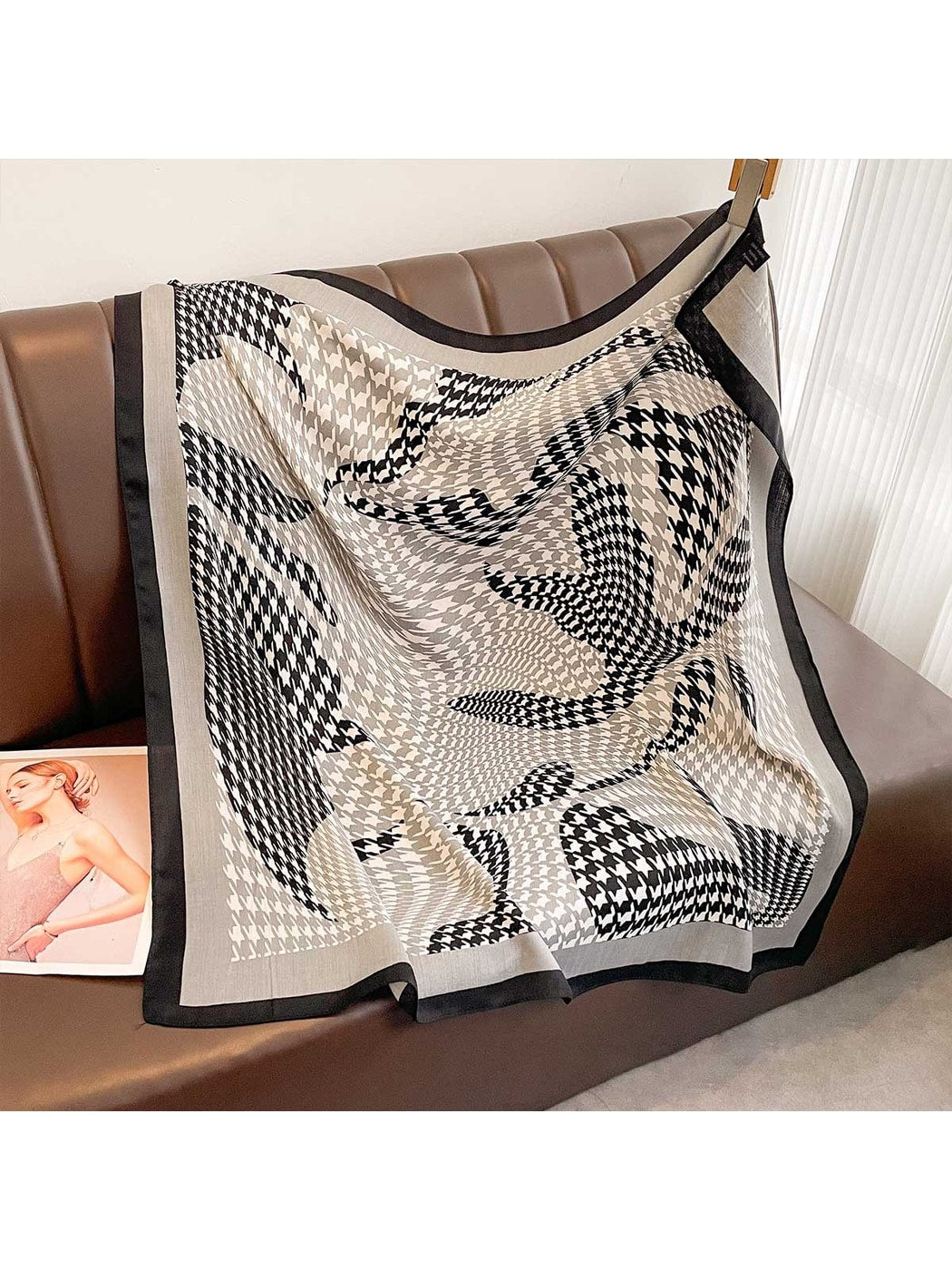 Scarvii - Printed Houndstooth Border Square Scarf