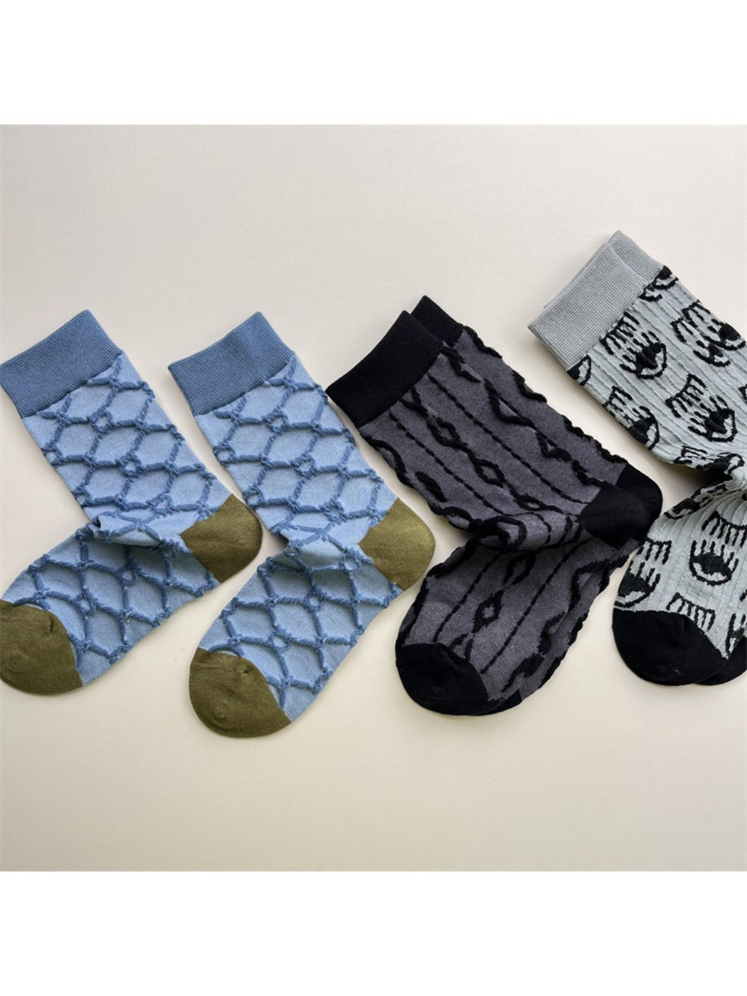 Rufia – Geometric Embossed Mid-Calf Socks