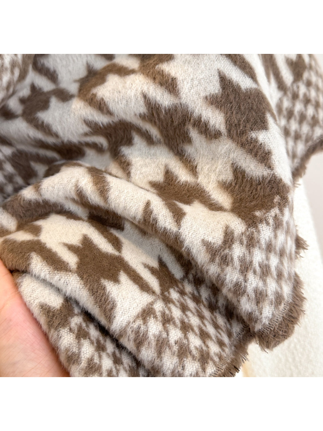 Scarvii - Houndstooth Wrap Scarf