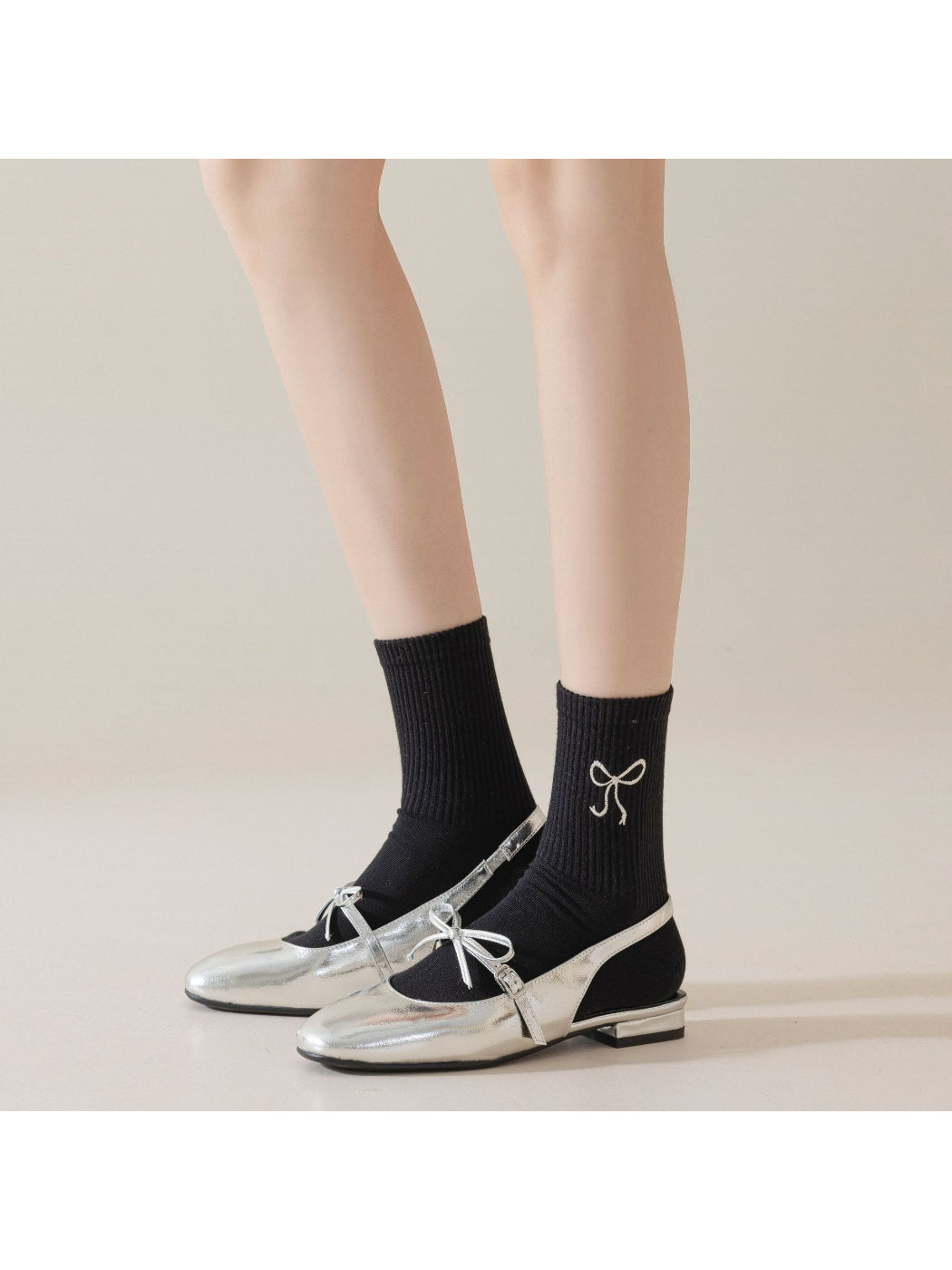 Rufia - Delicate Bow Embroidered Ribbed Crew Socks product image 3