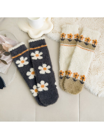 Rufia - Sweet Floral Print Plush Crew Socks
