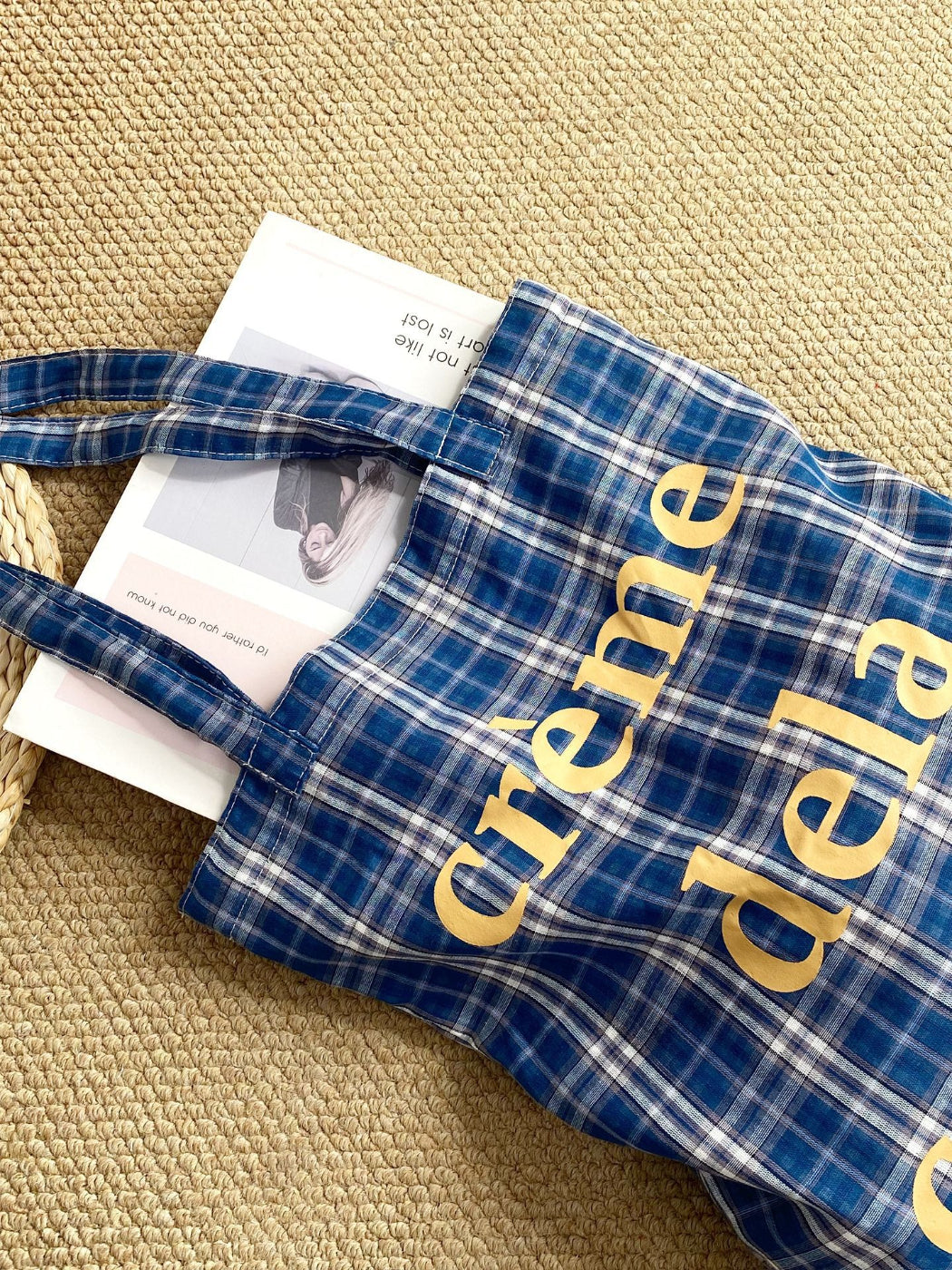 Top view of Cosbai plaid tote bag highlighting open design and handles