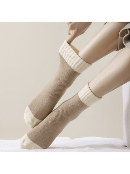 Rufia - Soft Creamy Tone Everyday Crew Socks