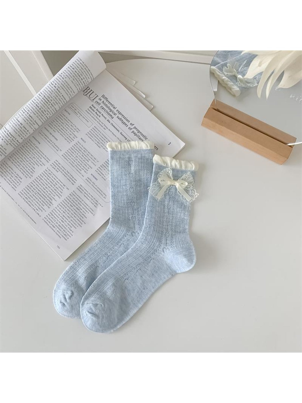 Rufia - Sweet Style Openwork Bow Detail Crew Socks