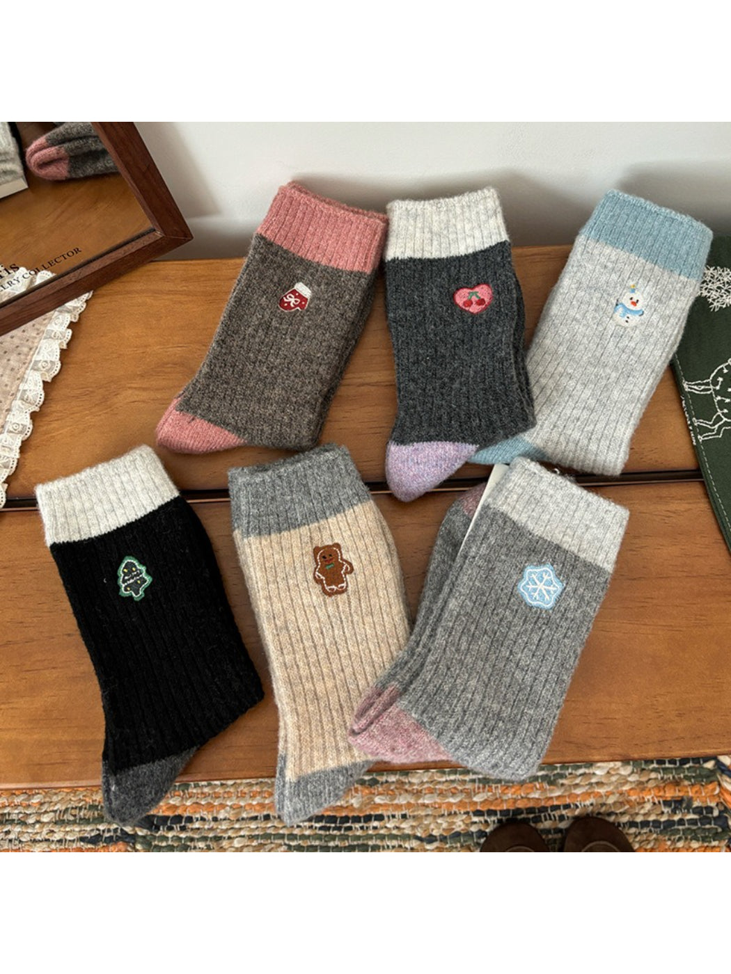 Rufia - Colorblock Winter Motif Crew Socks