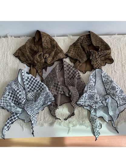 Scarvii Paisley Print Triangle Scarf