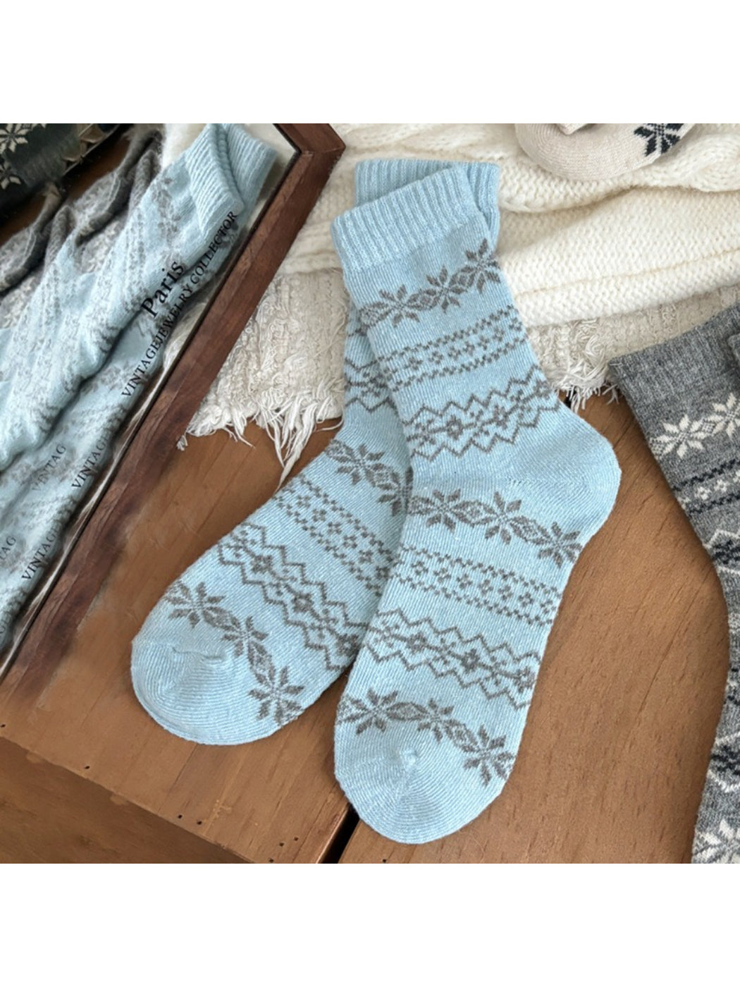 Rufia - Nordic Snowflake Pattern Crew Socks