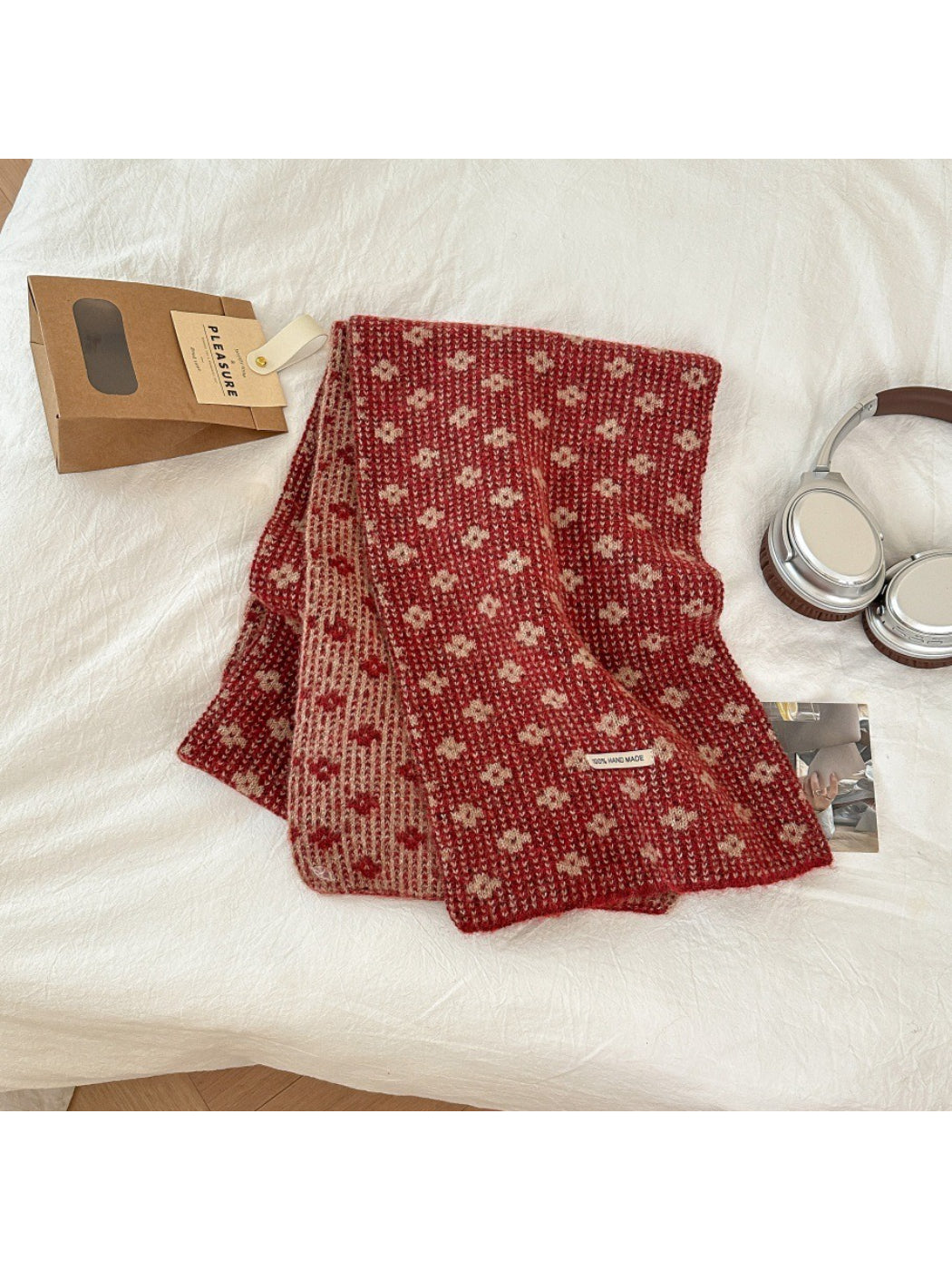 Scarvii – Cozy Tiny Flower Knit Scarf