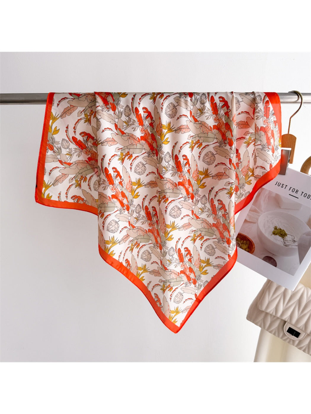 Scarvii - Square Scarf with Feather & Floral Print