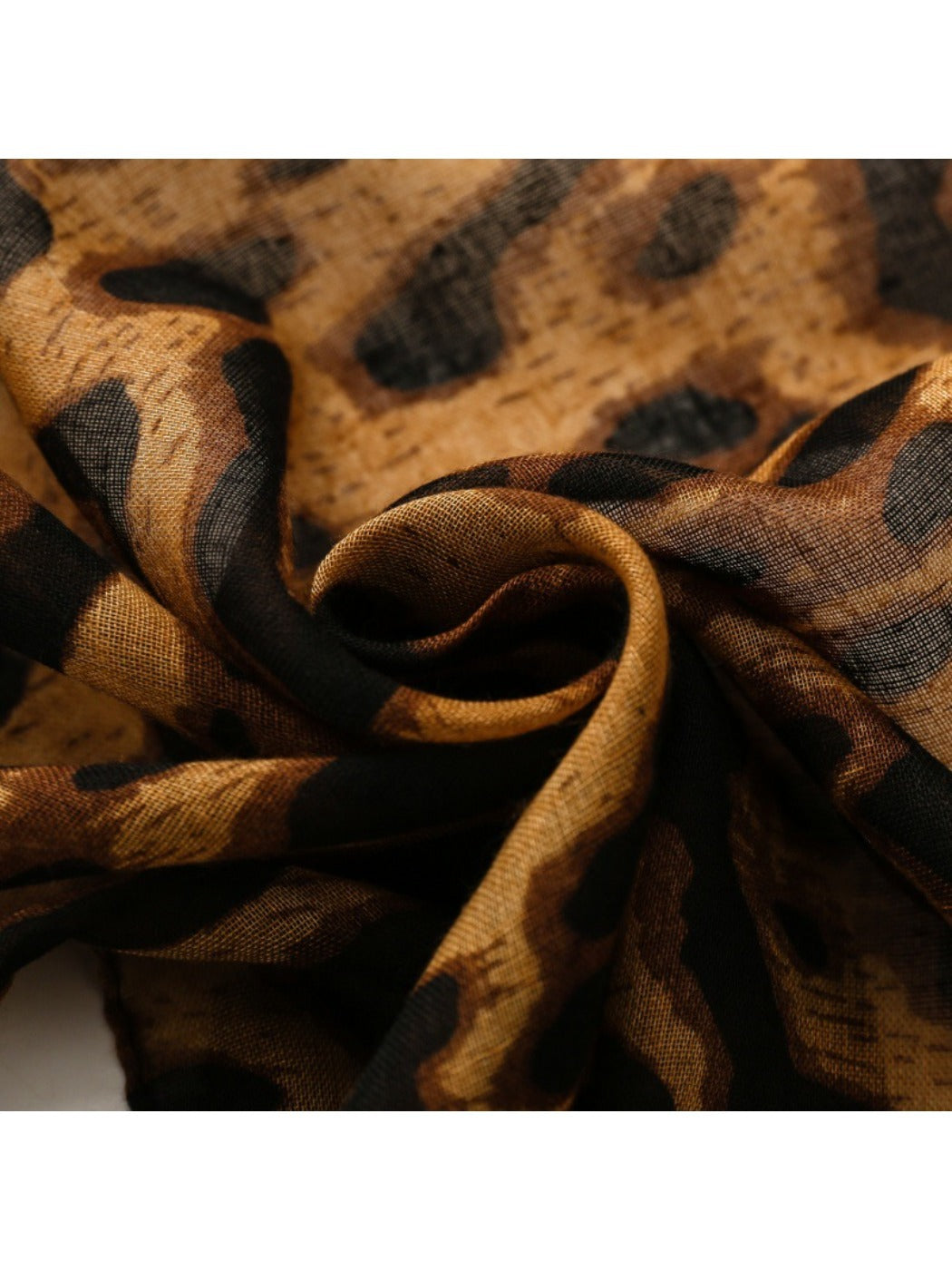 Scarvii - Leopard Print Fashion Scarf