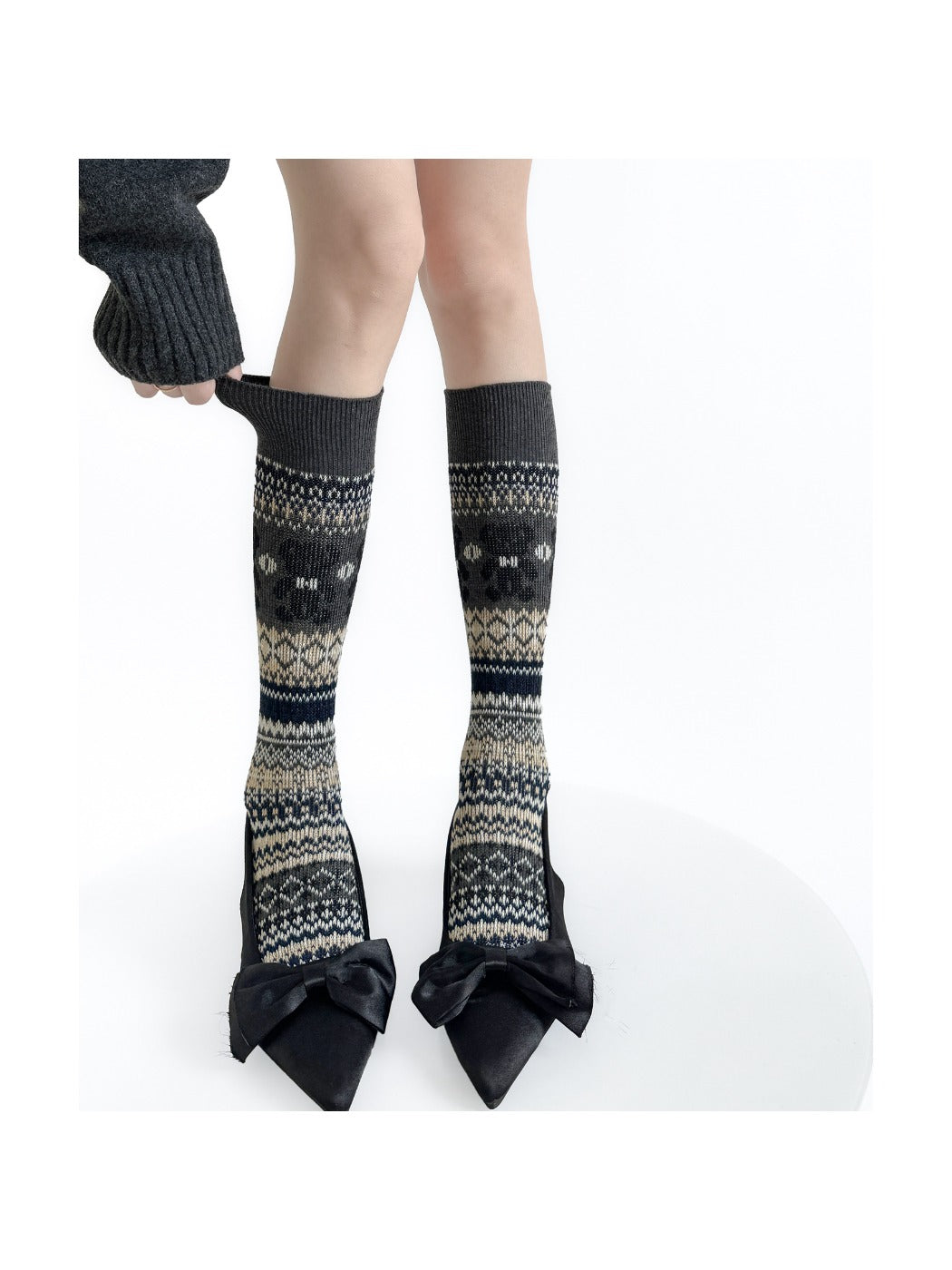 Rufia - Vintage Bear Pattern Mid-Calf Socks