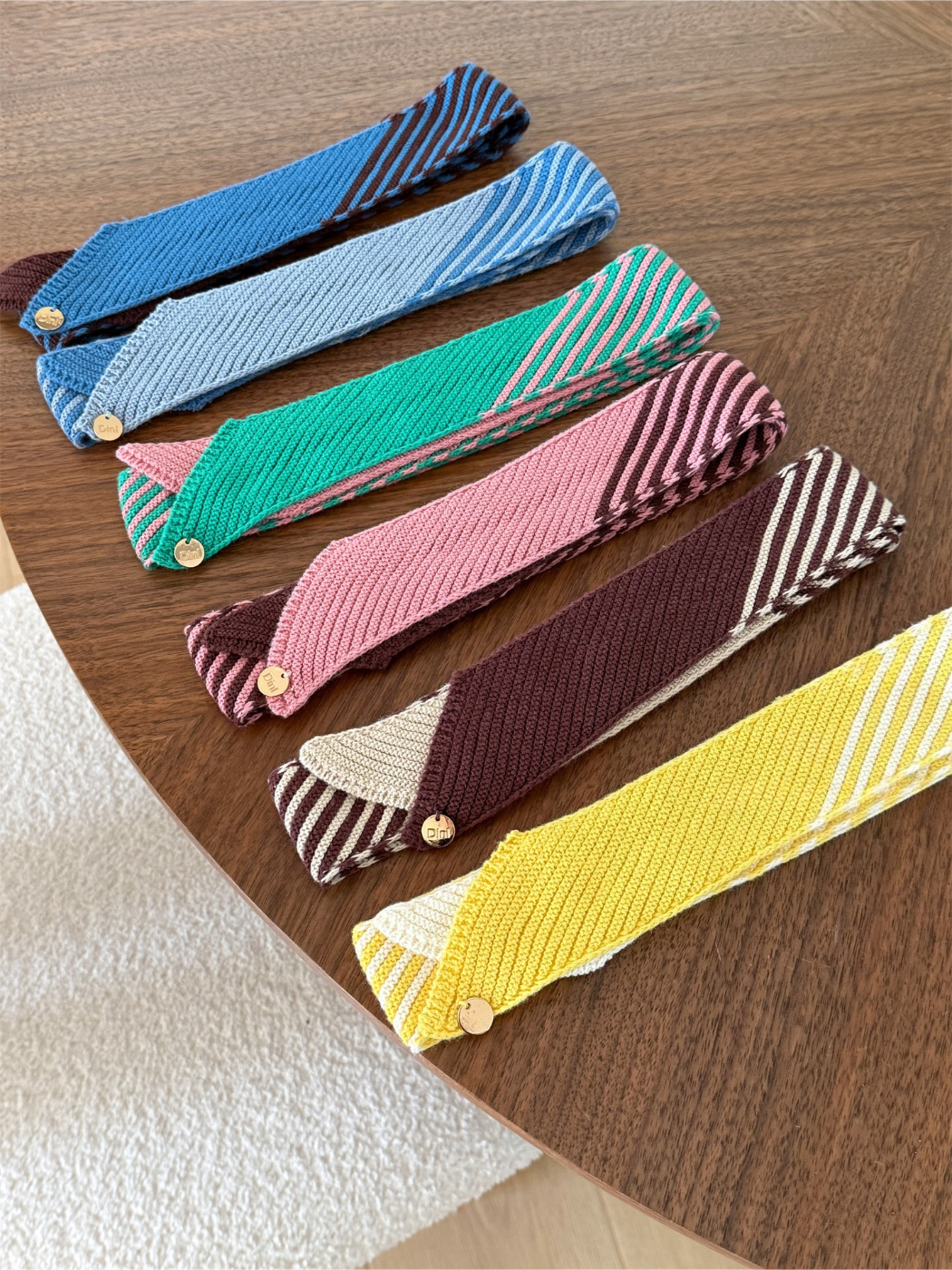 Scarvii - Color Block Diagonal Stripe Knit Skinny Scarf