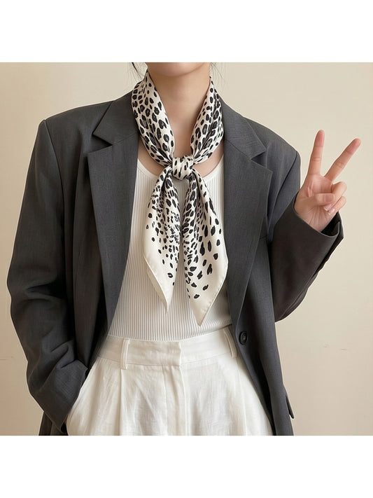 Scarvii - Fashion Leopard Print Square Scarf