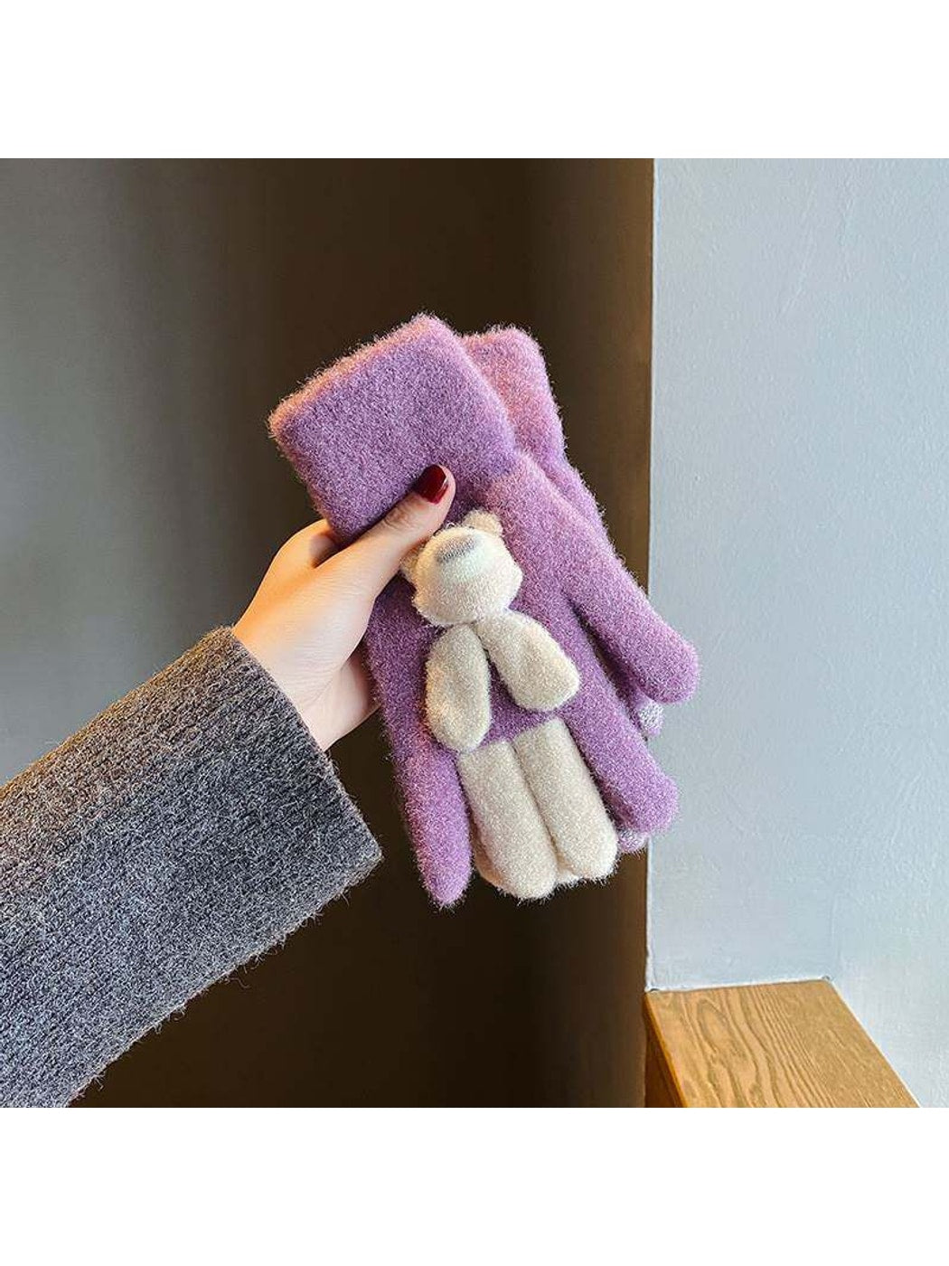Gloving - Women's Cute Bear Accent Knit Winter Gloves