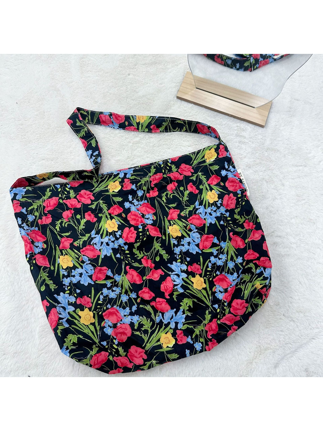 Cosbai - Floral Print Sling Bag