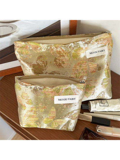 Close-up of floral pattern on Cosbai vintage inspired makeup bag